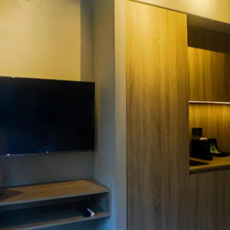 Lux Casa, Urban Eco *