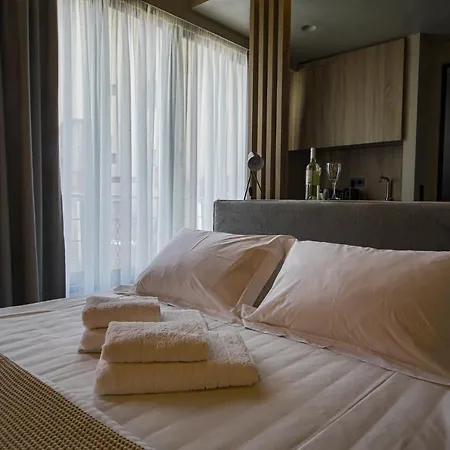 Lux Casa, Urban Eco Athens
